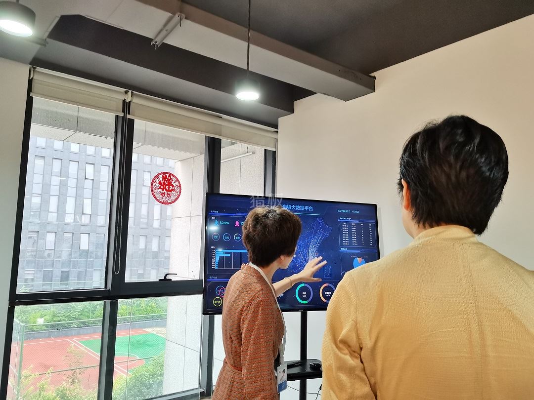 中文字幕无码他人妻味